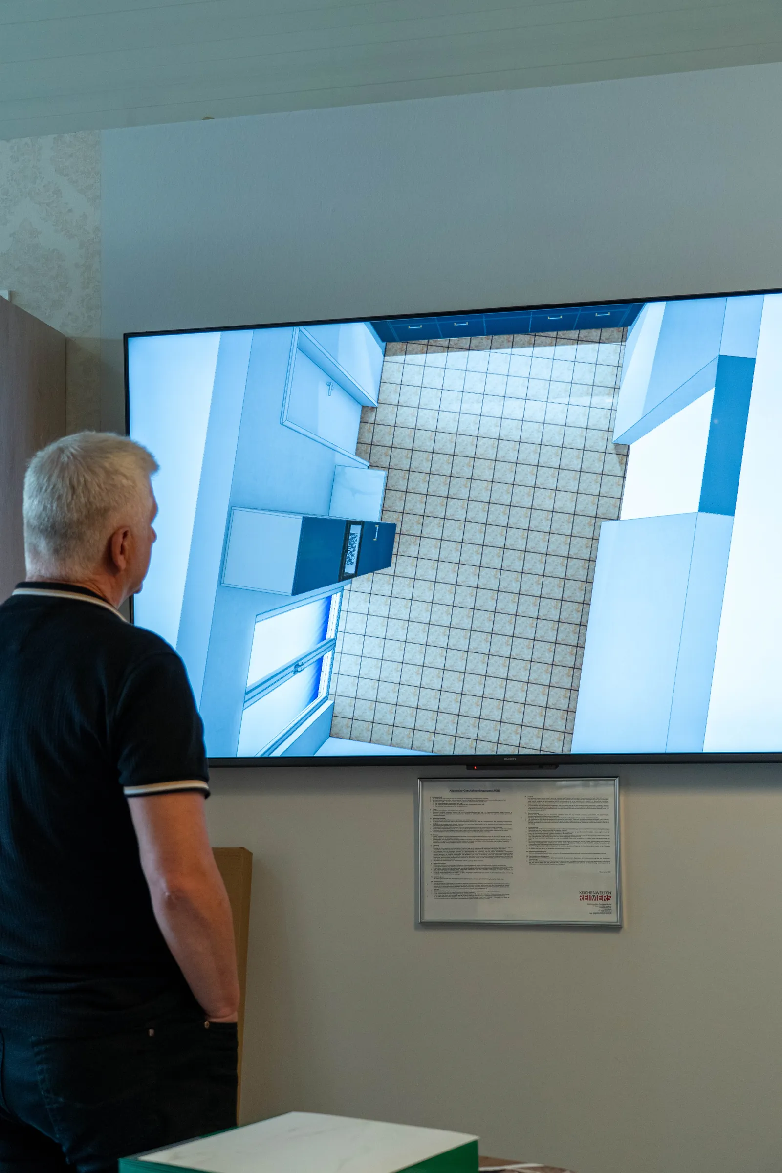 3D-Küchenplanung am großen Bildschirm im Studio Bad Neuenahr-Ahrweiler